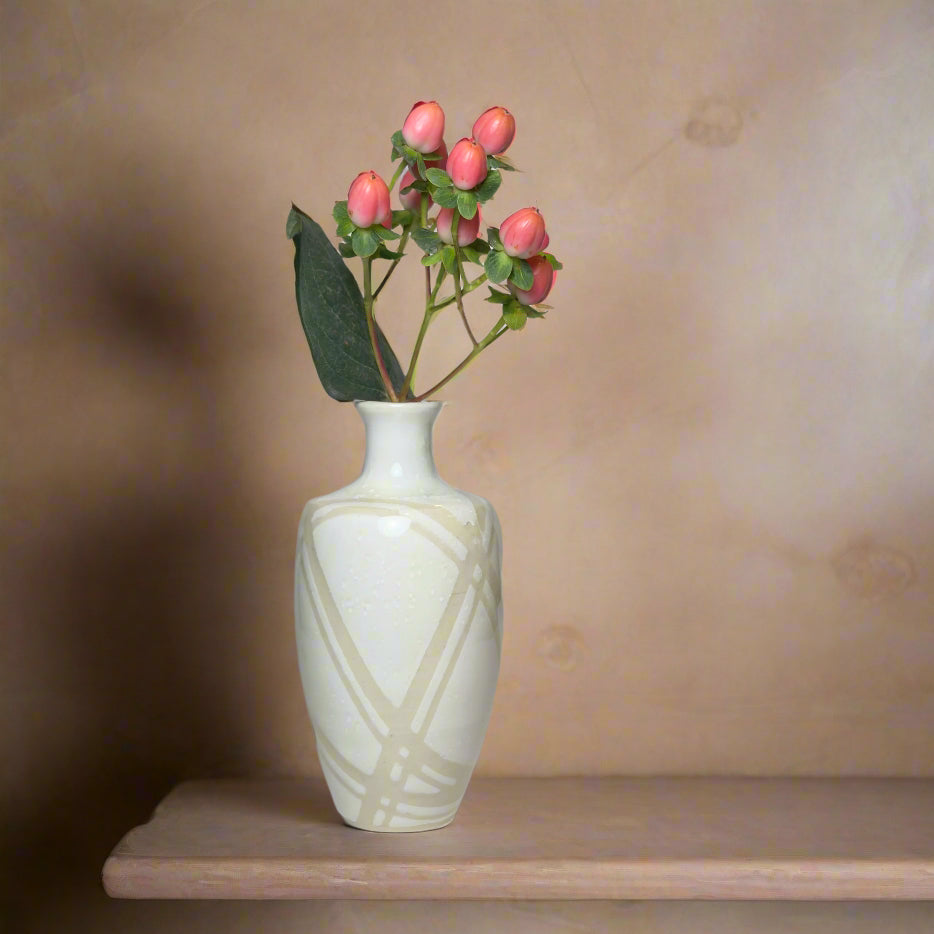 
                      
                        Vase 12: Clear White Collection
                      
                    